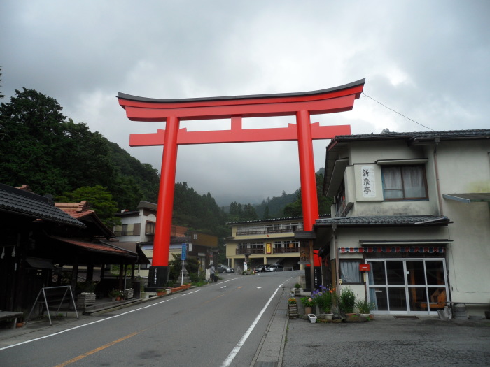 The gate towards Haruna Jinja. This place a bit of a theme park feel to it at this stage